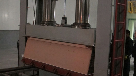 پوست درب OEM مهندسی شده چوب روکش سفید بلوط زرد دانه عمودی H6205S 2500-3100mm