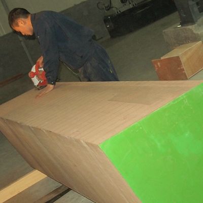 برش برش بازسازی شده نقره ای بلوط چوب فنیر طول 2500-3100mm می تواند برای پوشش دیوار سفارشی شود