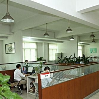 فرنیر چوبی مهندسی شده از مروارید قهوه ای X6003 طراحی جدید 2500 * 640mm اندازه استاندارد برای مبلمان صفحه فرنیر صورت