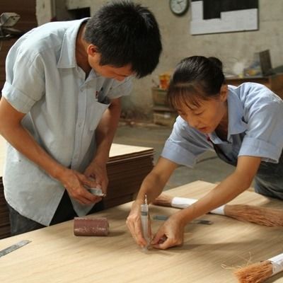 طراحی جدید از فانتزی ترکیب شده سیگار کشیدن اکوالیپتوس چوبی SWE-L343C / L439C 2500 * 640mm برای طراحی درب چوبی