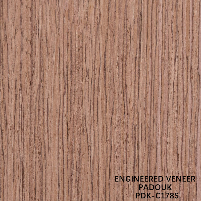فنیر چوب مهندسی شده پدوک تراشیدن دانه مستقیم تکنیک های برش ضخامت 0.5mm برای چهره کابینت